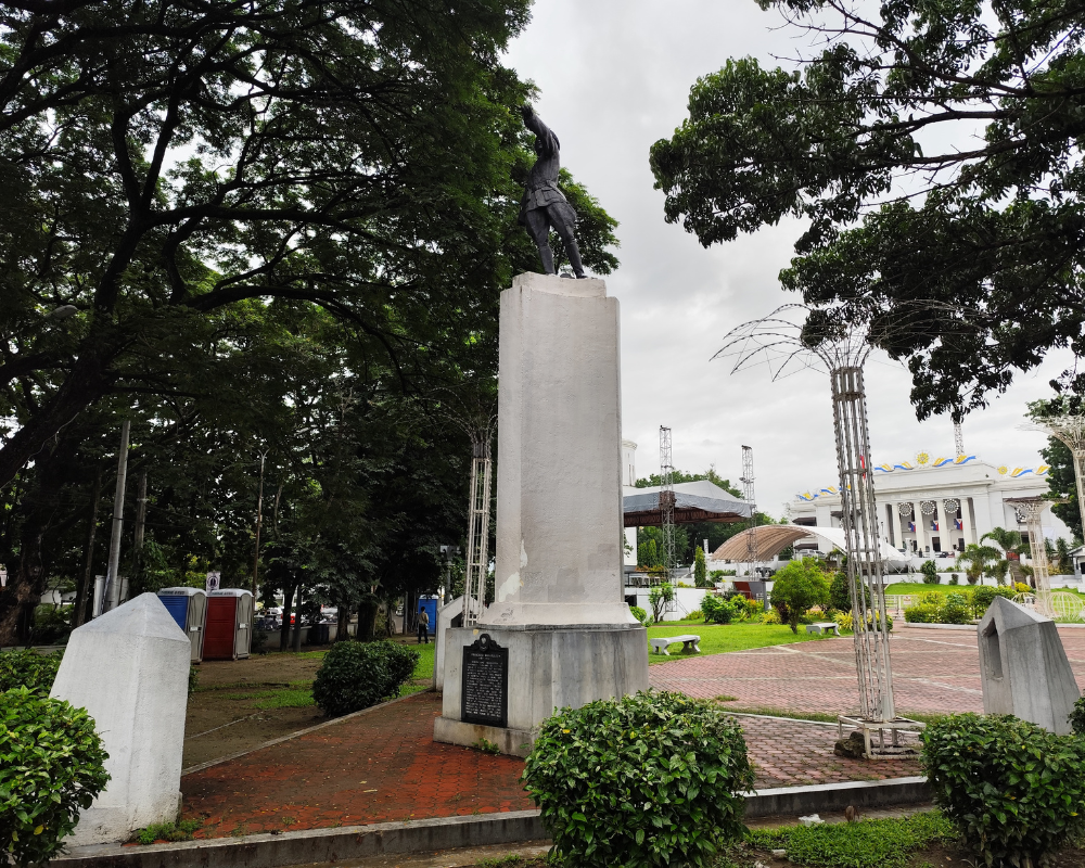 maria cristina park public parks in tarlac city where to go (2)