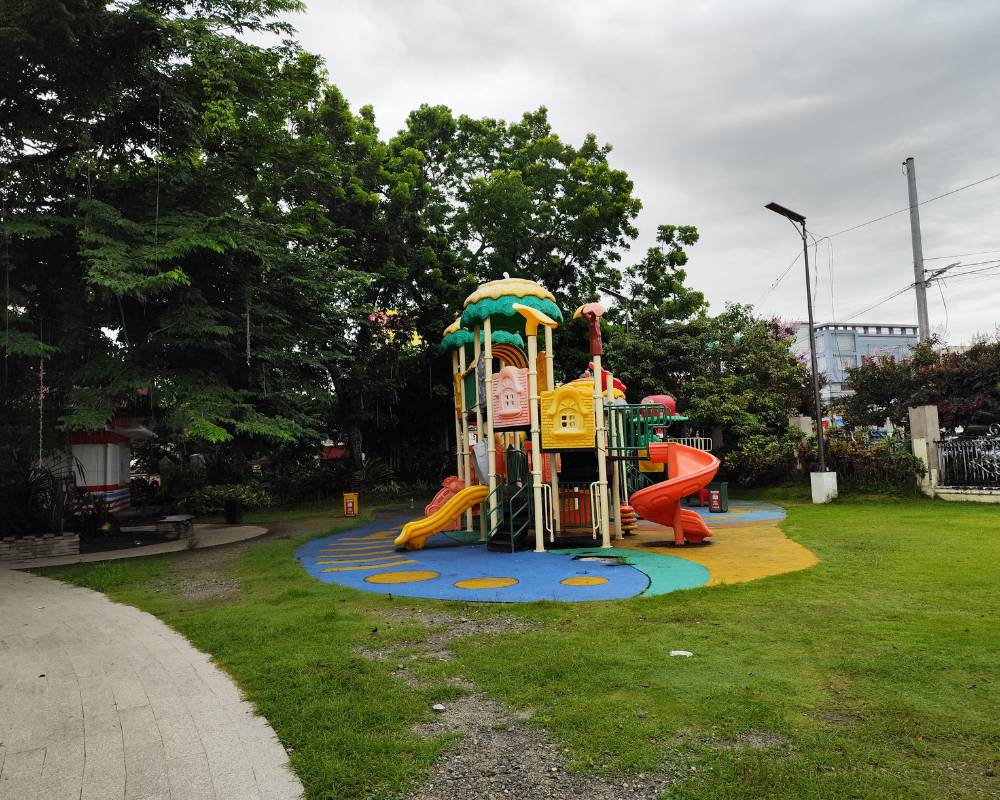tarlac city plazuela public parks in tarlac city where to go (2)